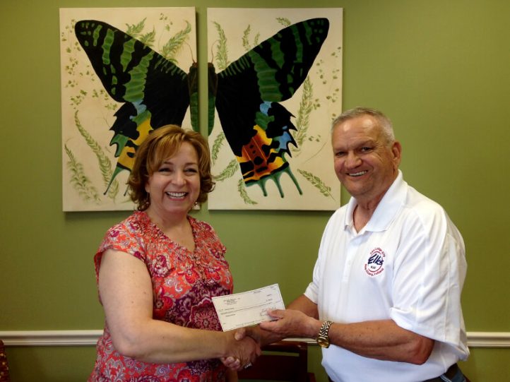 Elks Lodge 270 donate to Choices for Women